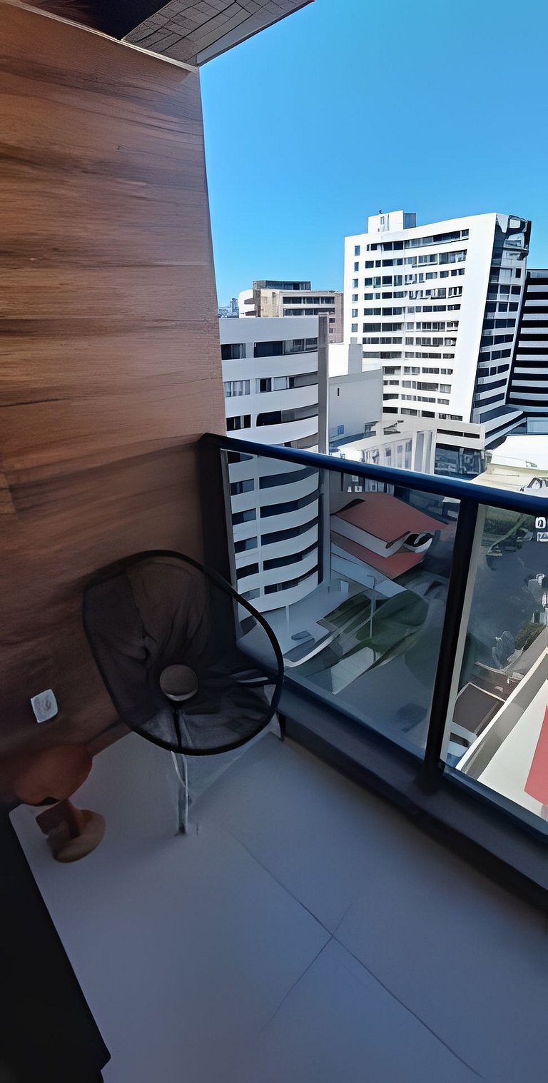 Apartamento Moderno c/ Varanda na Praia de Pajuçara