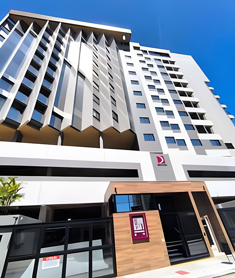 Apartamento Moderno c/ Varanda na Praia de Pajuçara