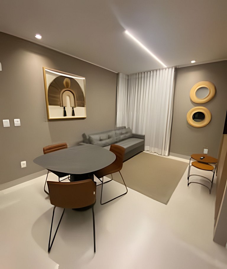 Apto Luxuoso a 100m do Mar – Piscina e Jacuzzi