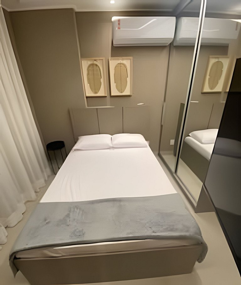 Apto Luxuoso a 100m do Mar – Piscina e Jacuzzi