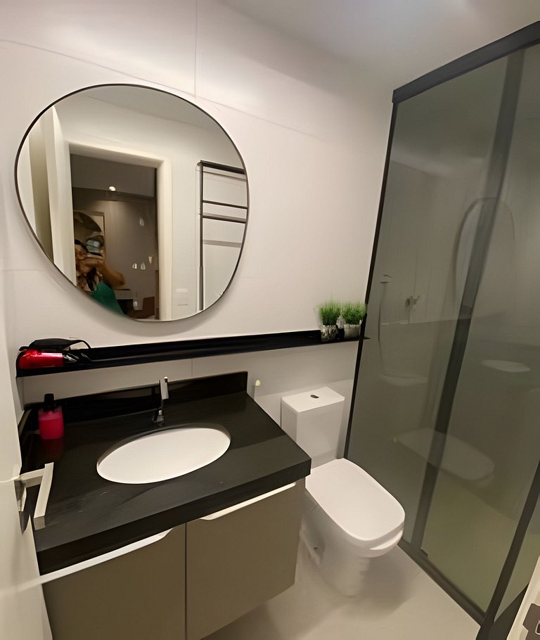 Apto Luxuoso a 100m do Mar – Piscina e Jacuzzi