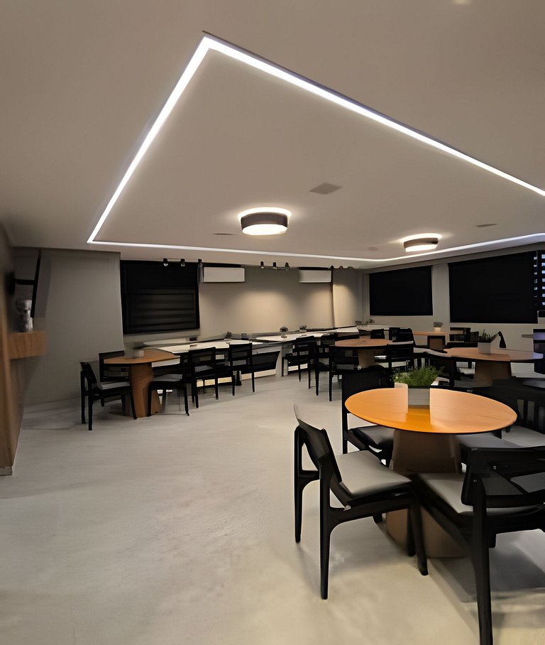 Apto Luxuoso a 100m do Mar – Piscina e Jacuzzi