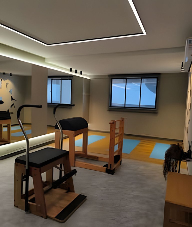 Apto Luxuoso a 100m do Mar – Piscina e Jacuzzi