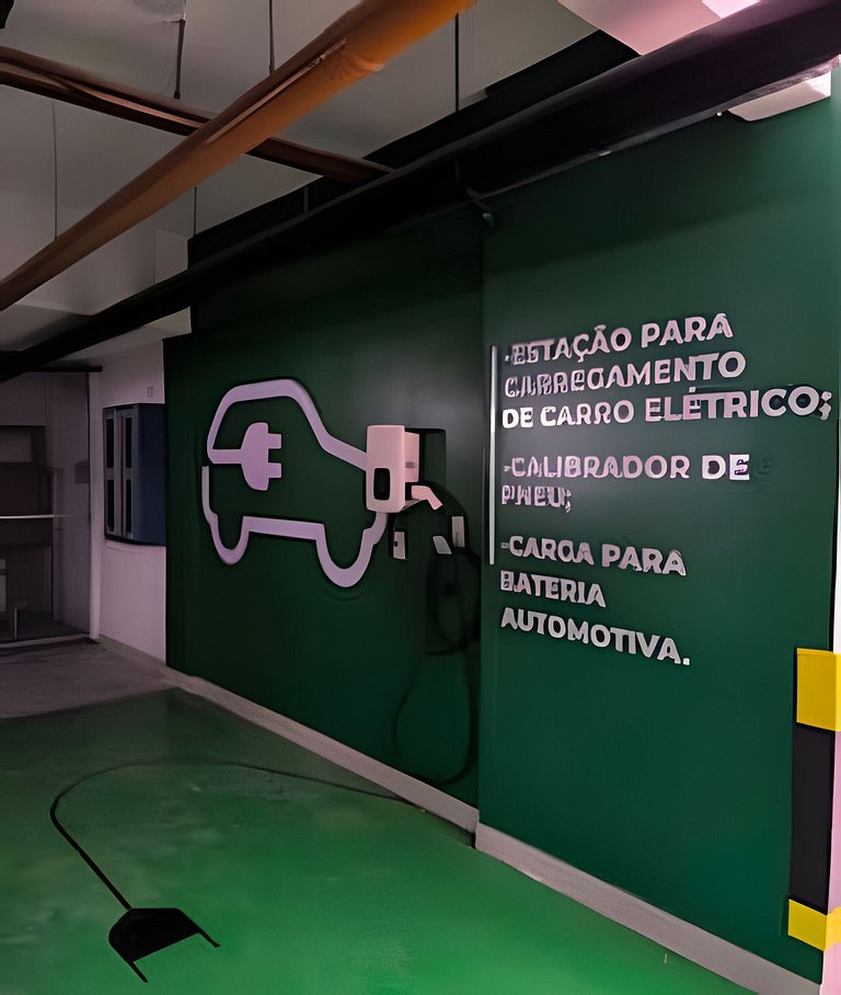 Apto Luxuoso a 100m do Mar – Piscina e Jacuzzi