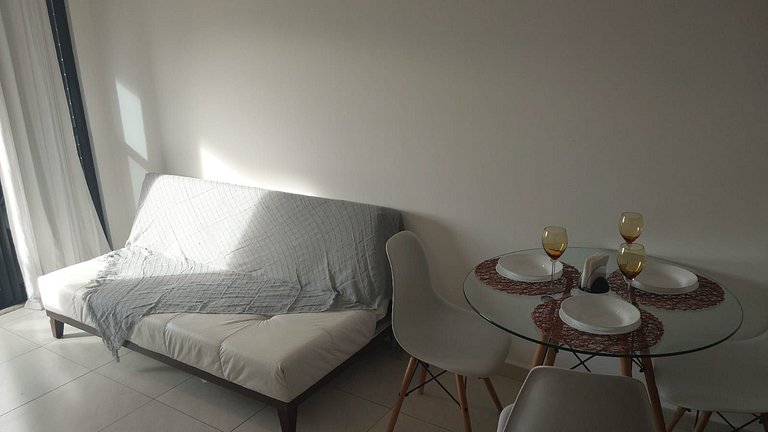 Varanda Charmosa a Poucos Passos da Praia – Apto 1 Quarto no