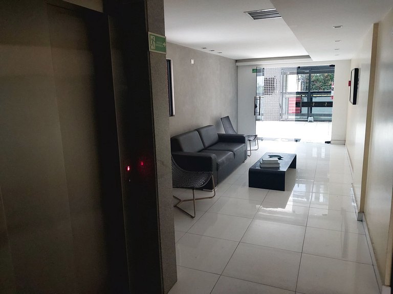 Edifício Soho: Apto 2 Quartos a 100 m da Orla + Lazer Total