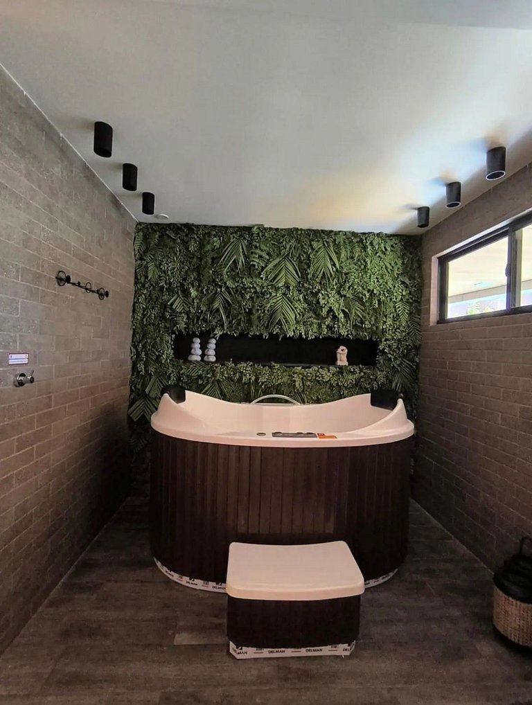 Apto 1 Quarto + Sala para 4 Pessoas – Piscina, Jacuzzi, e Ac