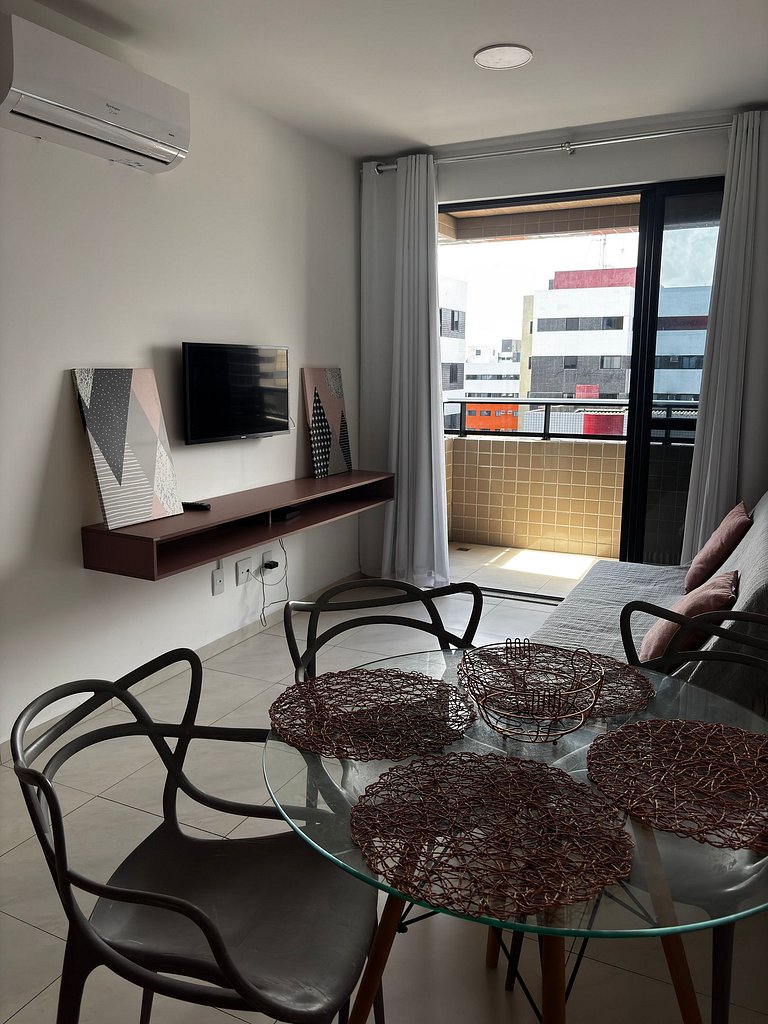 Edf. Moscato | Apto quarto e sala com varanda