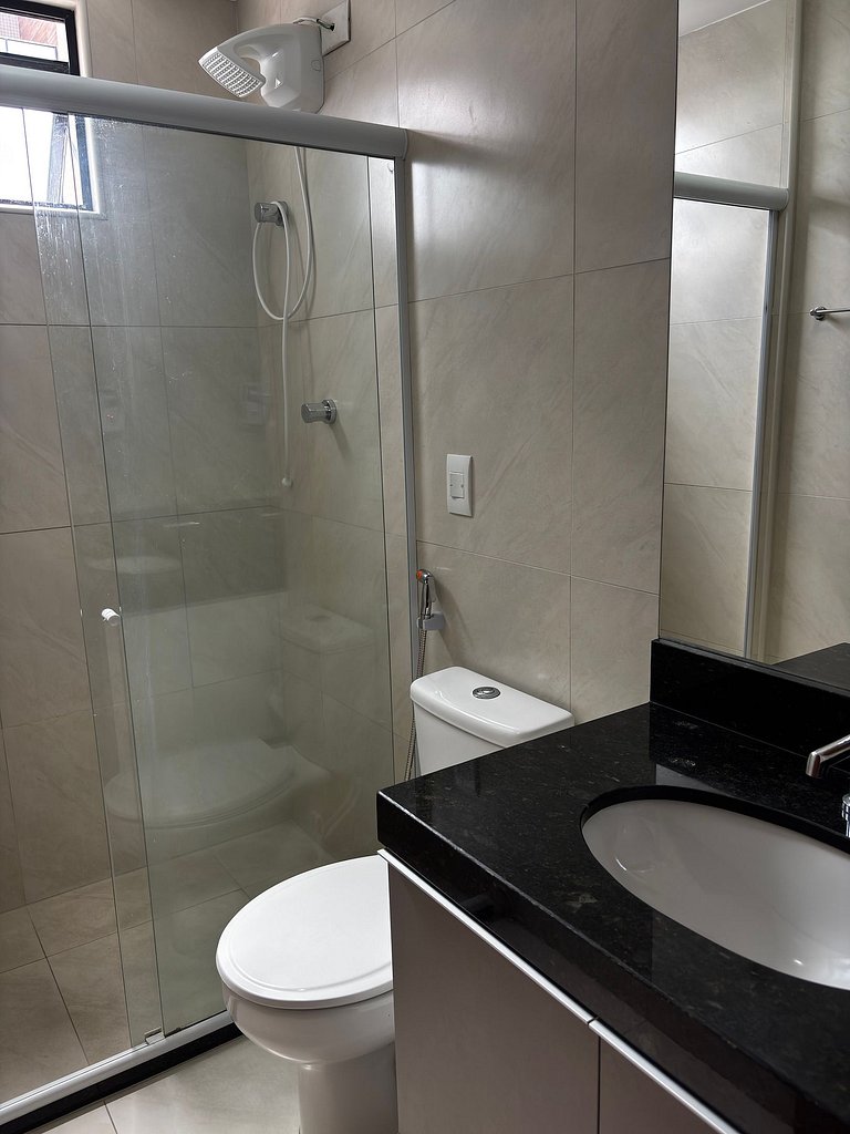 Edf. Moscato | Apto quarto e sala com varanda