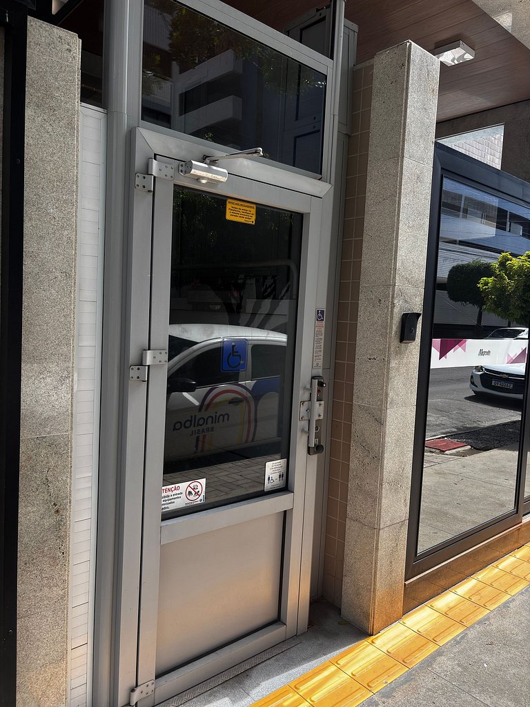 Edf. Moscato | Apto quarto e sala com varanda