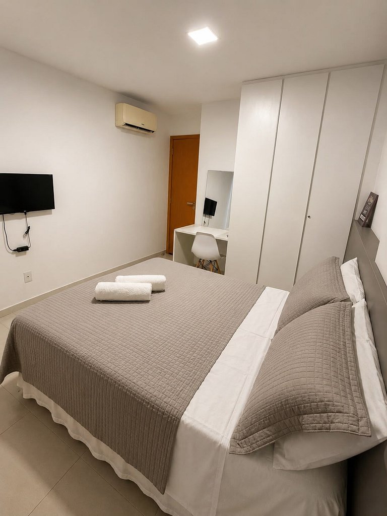 Edf. Moscato | Apto quarto e sala com varanda