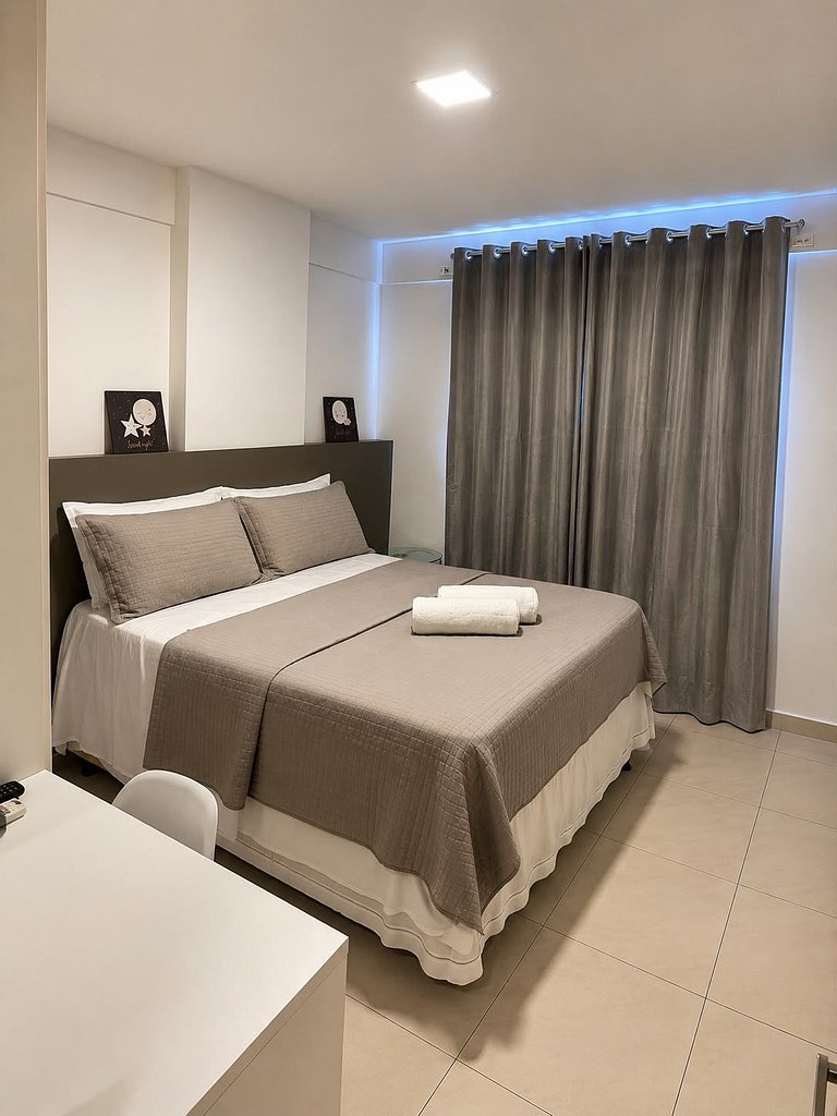 Edf. Moscato | Apto quarto e sala com varanda