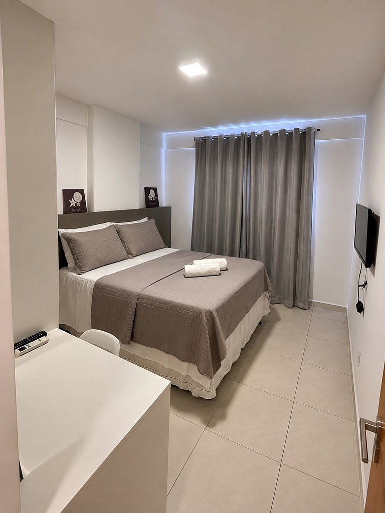 Edf. Moscato | Apto quarto e sala com varanda