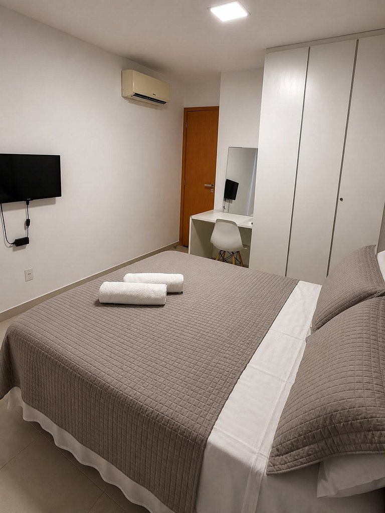 Edf. Moscato | Apto quarto e sala com varanda